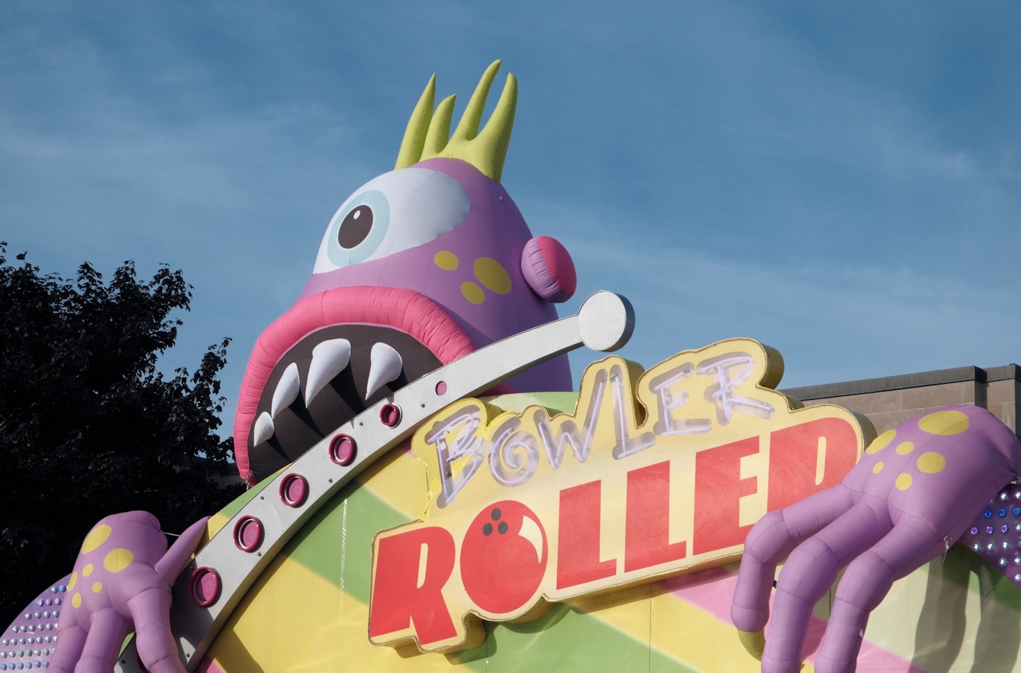 Exploring the World of Roller Derby Through Photos